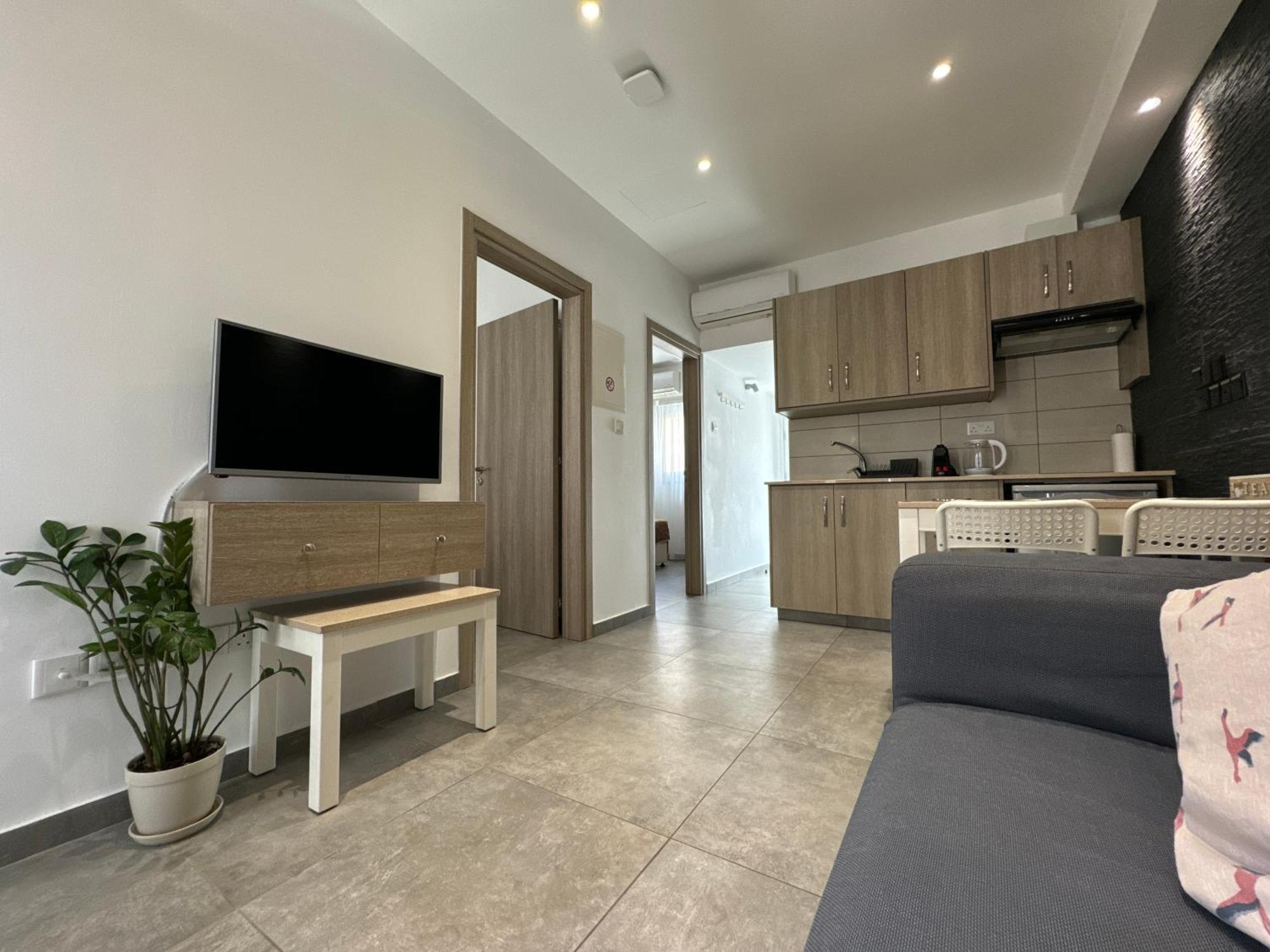 Topikos Apartments أيا نابا المظهر الخارجي الصورة