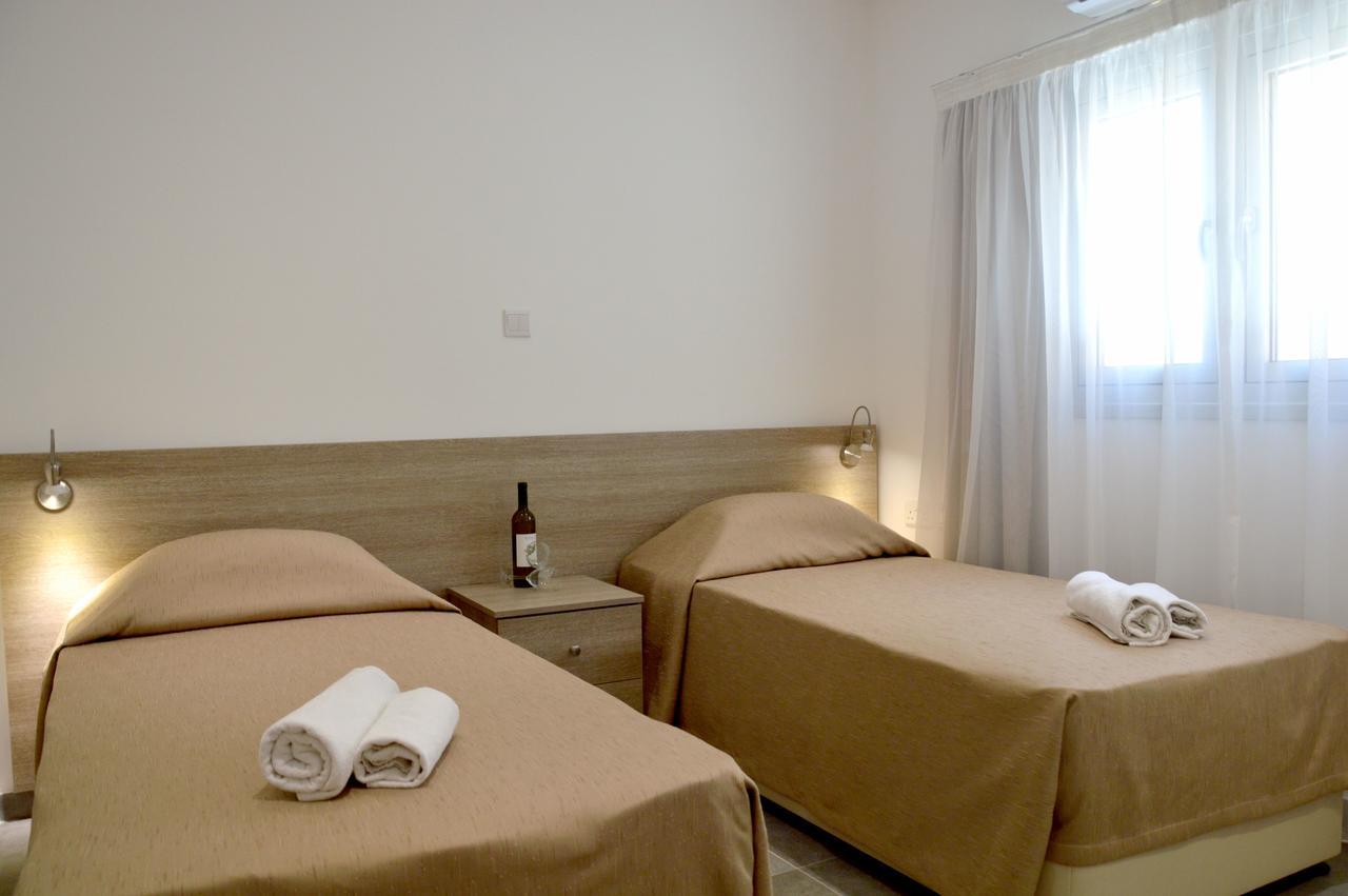 Topikos Apartments أيا نابا المظهر الخارجي الصورة